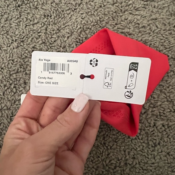 ALO Yoga Vibrant Pink Headband - Picture 4 of 4